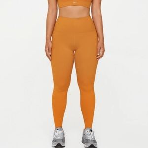 SET ACTIVE LUXFORM Leggings
Color: Court